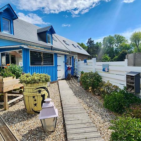 La Petite Maison En Bois Bleue Quiberville Exterior photo